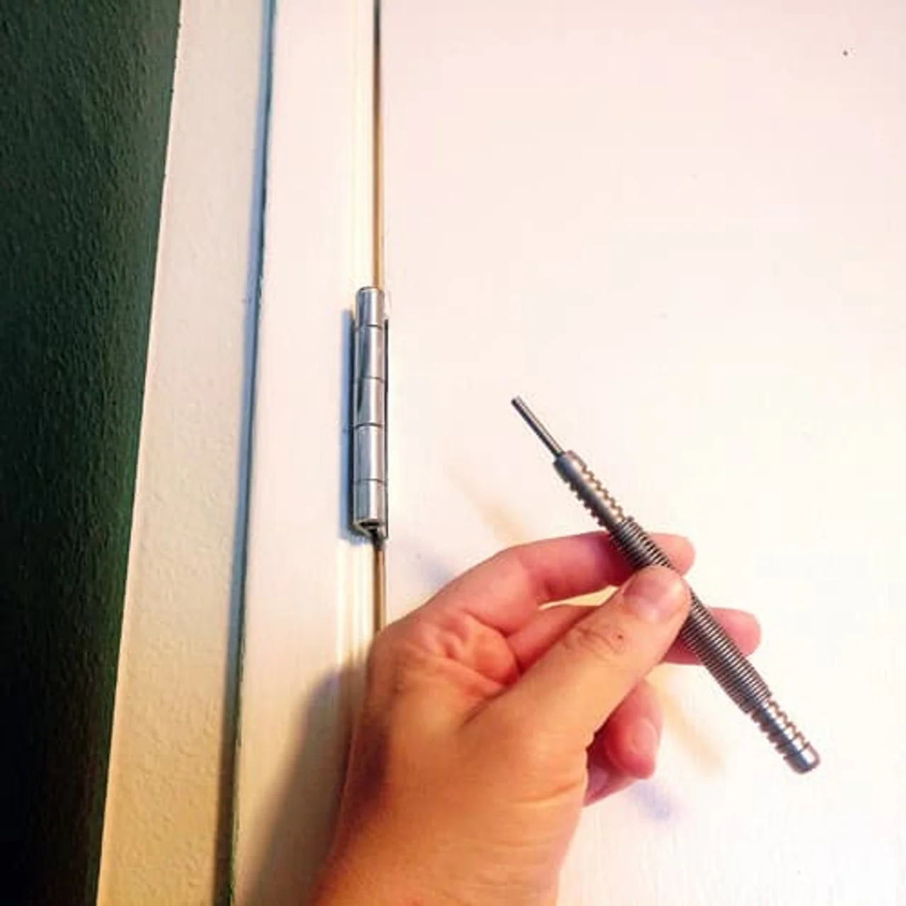 RTT Hammerless Hinge Pin Tool - Heavy Duty - Image 2